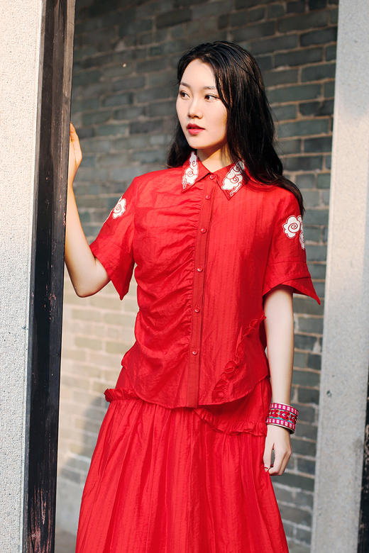 来鸿绣花衬衫上衣 商品图5