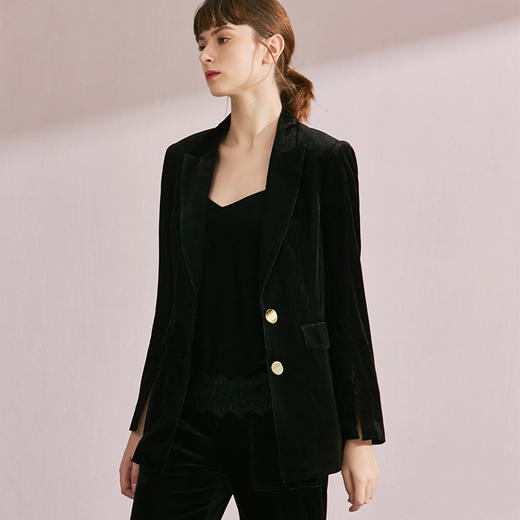 VIMAGE纬漫纪品牌女装冬季时尚修身长袖西装领短外套女V1003607 商品图1