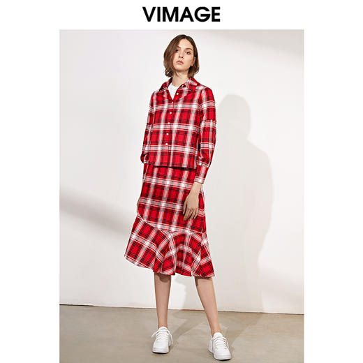 VIMAGE纬漫纪品牌女装春季休闲高腰不规则拼接格子半身裙V1106704 商品图2