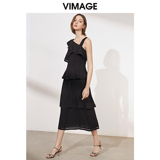 VIMAGE纬漫纪春季优雅斜肩礼服收腰显瘦连衣裙V1077602 商品图1