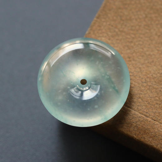 玻璃种雪花棉翡翠平安扣