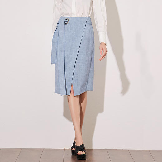 VIMAGE纬漫纪夏季女装拼接环扣裤腰带直筒半裙半身裙短裙V906513 商品图2