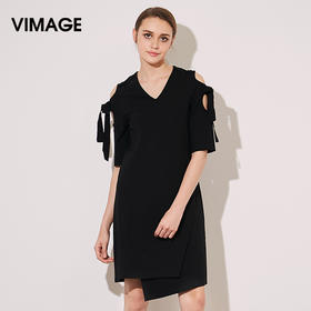 VIMAGE纬漫纪夏季新款女装黑色露肩不对称五分袖V领连衣裙V907580