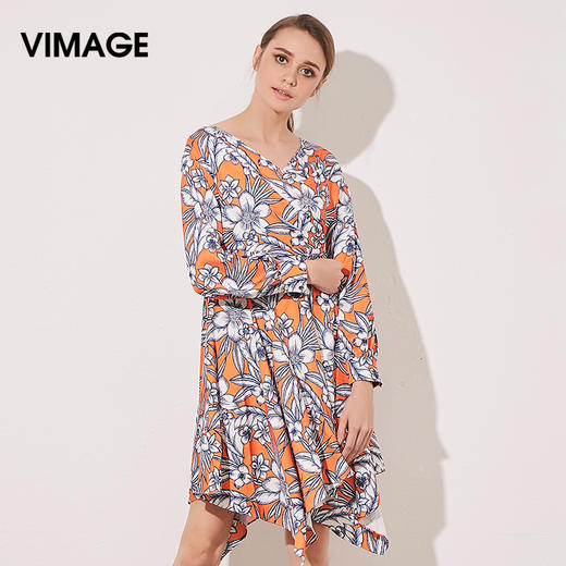 VIMAGE纬漫纪女装V领九分袖不规则印花连衣裙A字裙夏V907514 商品图0