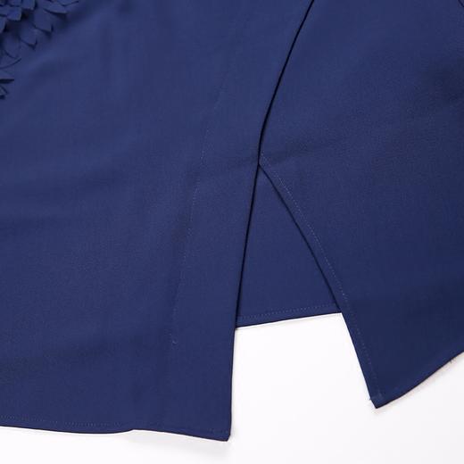 VIMAGE纬漫纪旗舰店春夏裙子 千羽翼装饰侧开叉百搭半裙V706310 商品图4