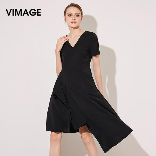 VIMAGE纬漫纪夏季新款女装V领短袖不对称裙摆中长款连衣裙V707393 商品图0