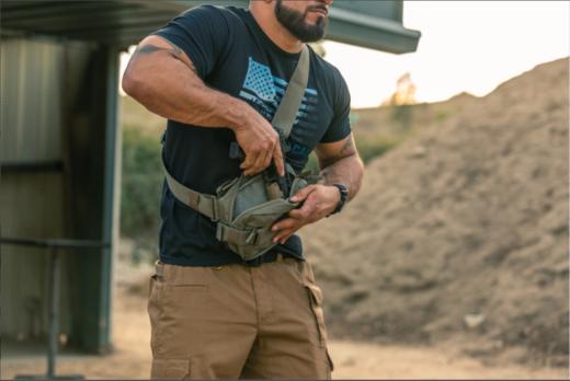 LV6多功能户外斜跨胸包 商品图0