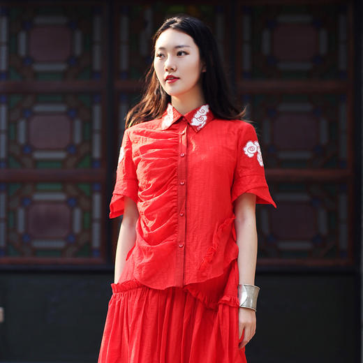 来鸿绣花衬衫上衣 商品图3