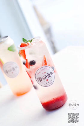 莓果气泡水