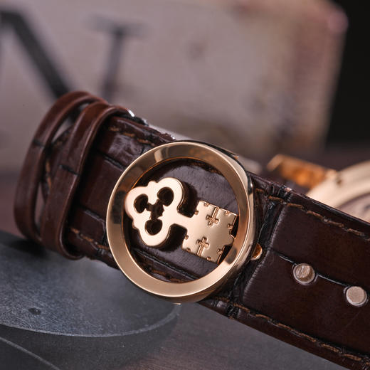 昆仑 CORUM 金桥系列男士手动机械表 B113/03010 – 113.900.55/0F02 GG55R 商品图5