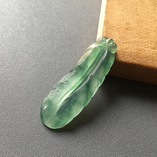 高冰种飘绿花翡翠羽毛 商品图0