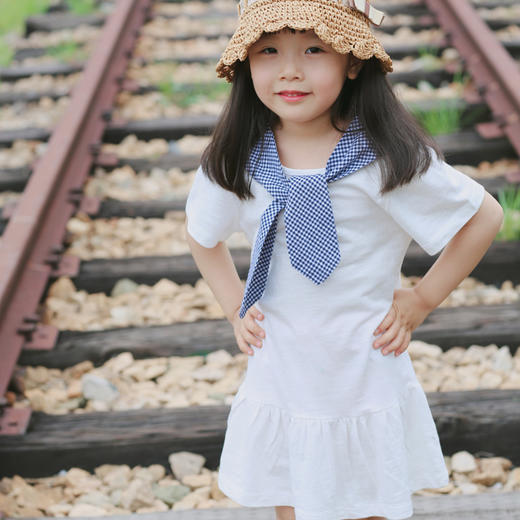 QZ ZBX095 女童白色格子领连衣裙 商品图0