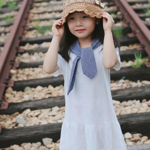 QZ ZBX095 女童白色格子领连衣裙 商品图1