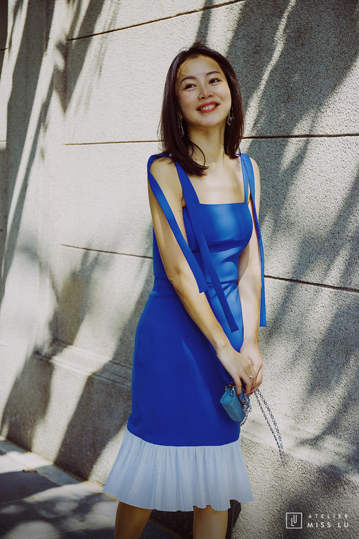 AtelierMissLu / Laure-皇家蓝珍珠飘带百褶拼接连身裙 商品图2