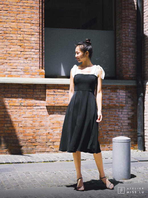 AtelierMissLu / Grace-藏青拼白蝴蝶结连身裙 商品图0