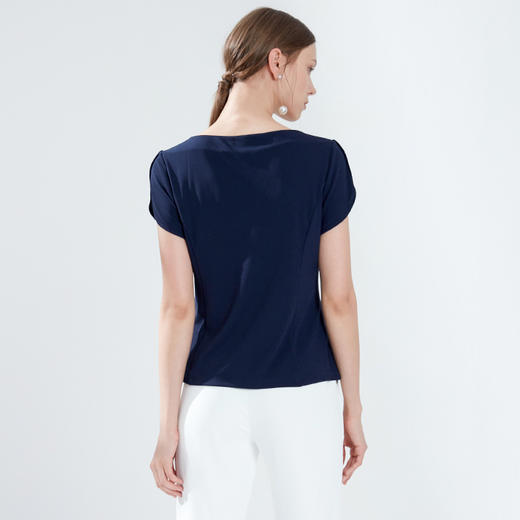 EITIE爱特爱女装夏季新款简约圆领腰间堆叠收腰时尚小上衣薄5913622 商品图2