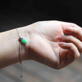 阳绿翡翠猫头鹰手链设计师款18k白金镶嵌