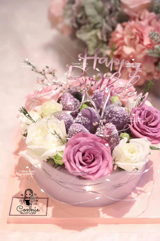 薰衣草色系巧克力草莓鲜花款（六寸） 商品图0