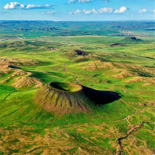 五一2天【火山露营 立减30元】乌兰哈达火山群-探秘6000万年前火山遗迹-“草原阿那亚”涝利海 商品图1