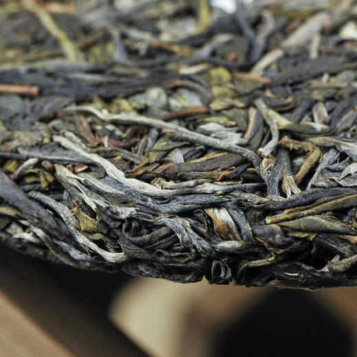 易武麻黑 饼茶 357g 商品图4