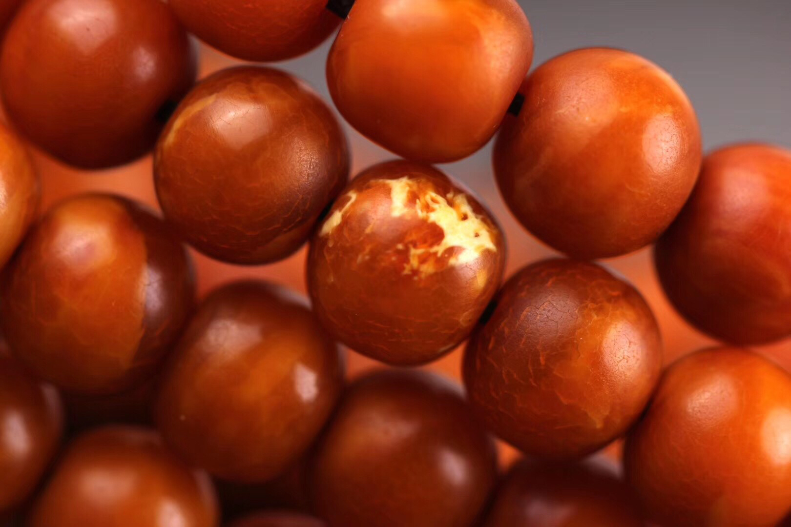 天然老蜜蜡苹果珠108佛珠克重:28.52克 尺寸:8.