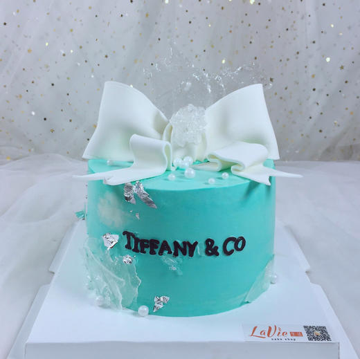tiffany主题蛋糕(图片为6寸效果)翻糖配件费时,提前2天定哦
