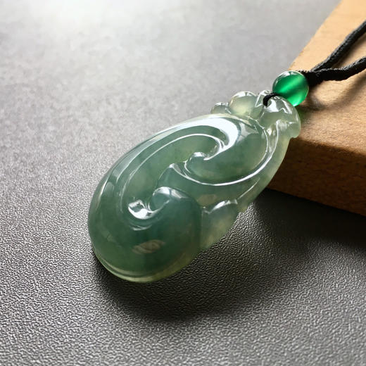 冰种晴水绿厚庄翡翠大如意 商品图1