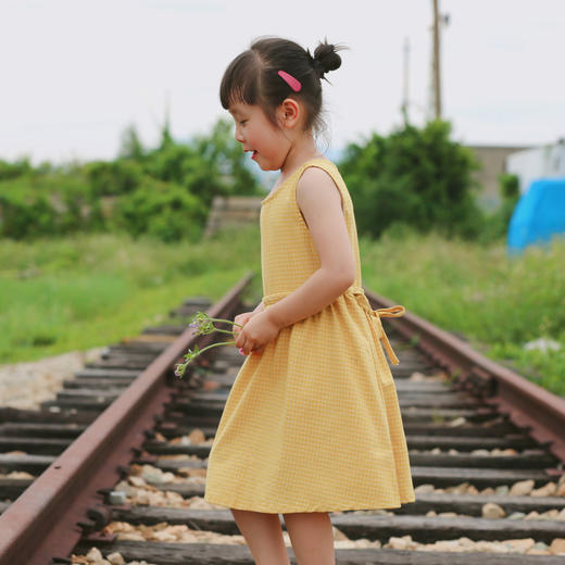 QZ LM19189 女童黄色/白色格子连衣裙 商品图6