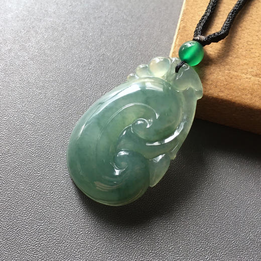 冰种晴水绿厚庄翡翠大如意 商品图0