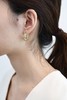 monshiro 巴尔莎珍珠花环形耳钉 商品缩略图1