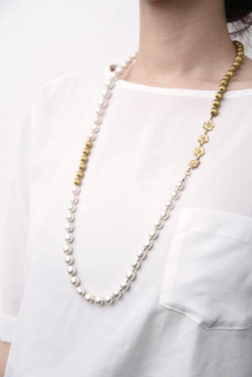 MONSHIRO 金珠造型装饰长款珍珠项链 商品图1