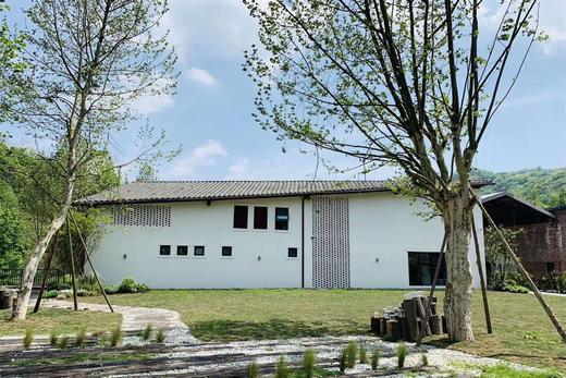 【彭州-309号院】5房小院，成都出发1.5h打卡苏梅岛同款红色泳池、地暖，临溪玩水，睡进龙门山·柒村的“海岛风别墅”WSSS 商品图5