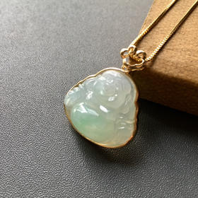 糯冰种阳绿翡翠弥勒佛