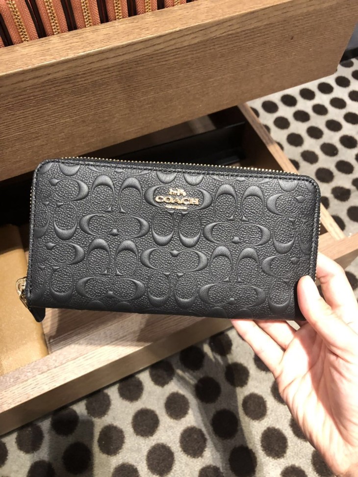 现货特价2只coach蔻驰女士拉链长款钱包手拿包
