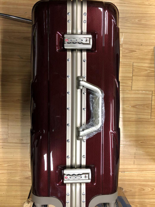 高颜值67年品牌皇冠CROWN 正品旅行箱 商品图3