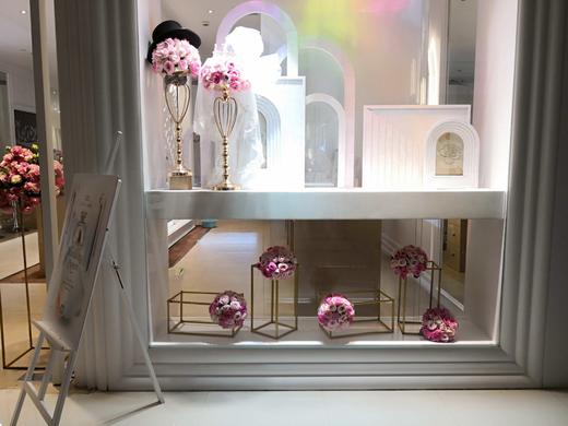 品牌门店橱窗设计 商品图6