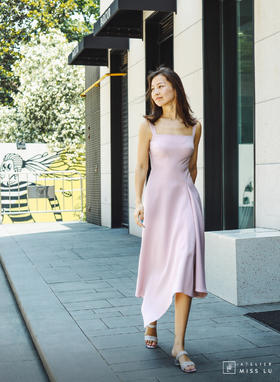AtelierMissLu / Fay-荔枝粉不规则下摆吊带裙
