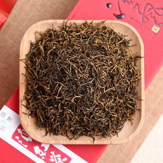 天地间金丝红滇红茶金丝滇红云南滇红红茶茶叶2018年250克