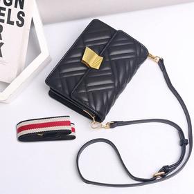 【服饰鞋包】菱格单肩斜跨牛皮气质风琴包小包