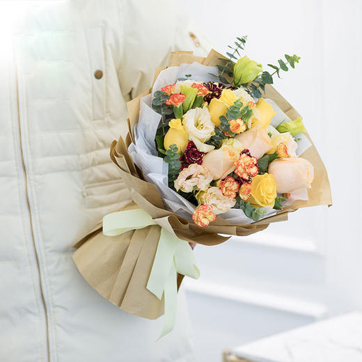 精美玫瑰混搭花束生日祝福毕业季父亲节送闺蜜朋友老师医生三八女神节妇女节公司团体告白求婚生日感恩教师节礼物小花束