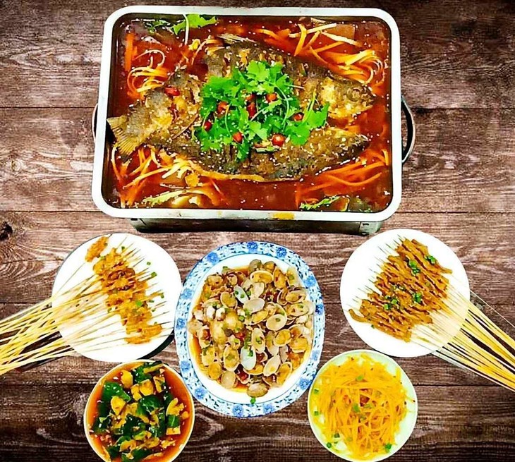 象湖遇见音乐餐吧特色烤鱼烧烤套餐仅需399元抢购好吃到舔盘