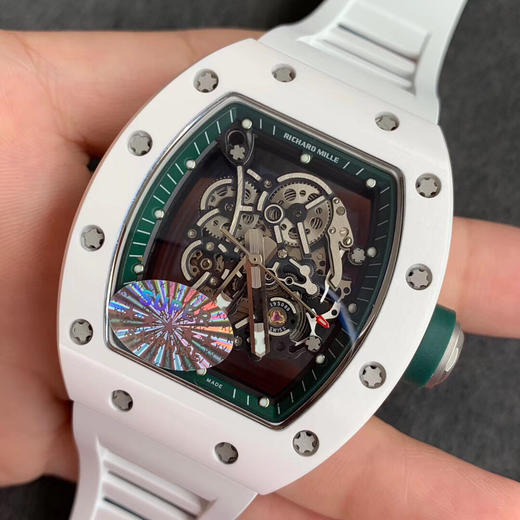 KV最新款“深邃绿”Richard Mille 理查德·米勒KV版本RM055 表圈和底盖采用纳米陶瓷复合材料，具有耐划伤性和抗变色性 商品图2