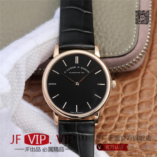 SV朗格SAXONIA系列腕表精彩出场，简约的两针设计，轻薄便捷的商务风格，大道至简，返璞归真。 商品图0