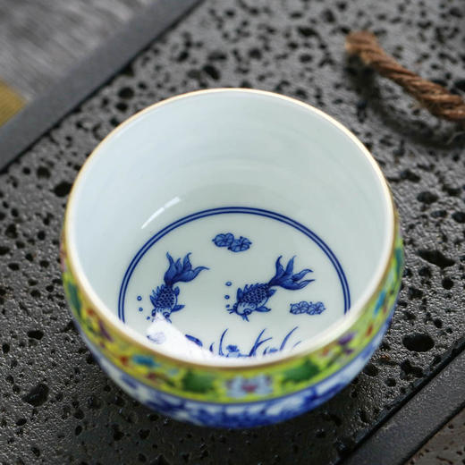 黄地/红地珐琅彩青花鱼藻纹莲纹杯 商品图2