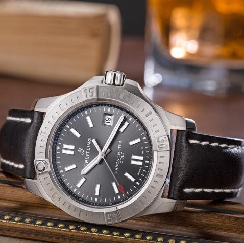 百年灵breitling挑战者系列自动机械男士腕表手表a17313101f1x1