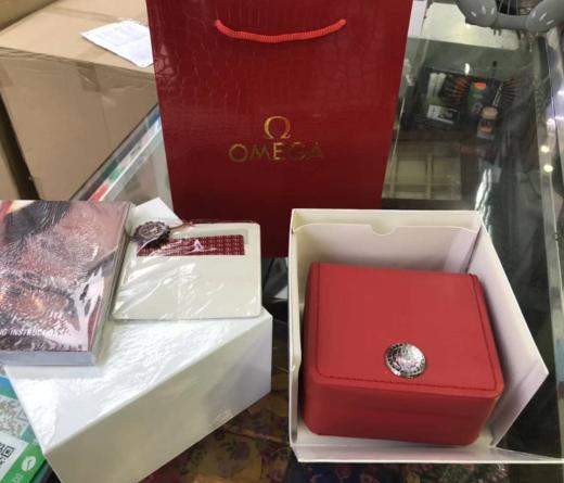 VS欧米茄全黑陶瓷海洋宇宙600米 “深海之黑” 防划痕 不怕旧！男士腕表，橡胶表带，自动机械机芯，透底。 ​ 商品图1