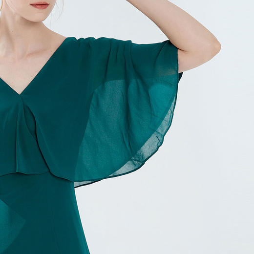 EITIE爱特爱女装夏季新款高端气质显瘦荷叶边垂坠连衣裙57074110 商品图2