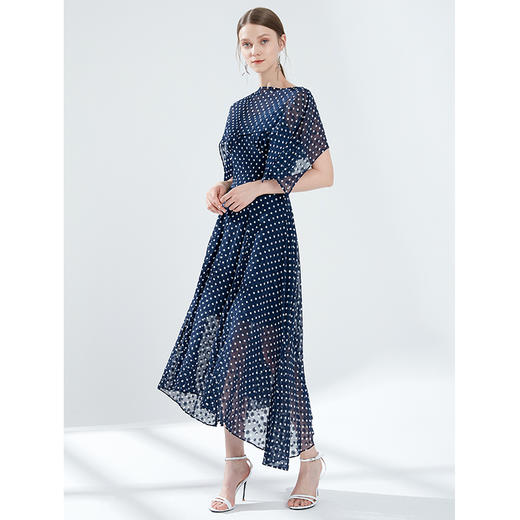 下架-EITIE爱特爱女装夏季斗篷两件套吊带式不规则波点连衣裙59076116 商品图4