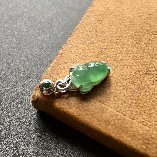 高冰种晴水绿翡翠金蟾18k白金镶嵌 商品图0
