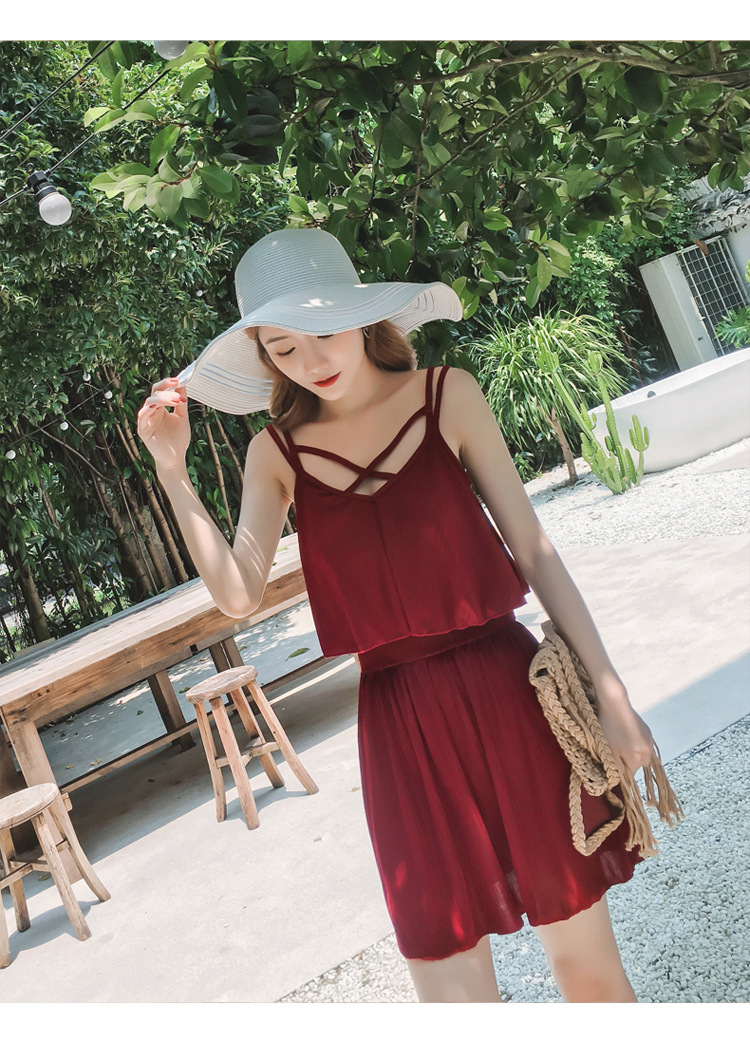 2019新款韩国ins风可外穿泳衣女连体酒红纯色性感保守比基尼遮肚显瘦